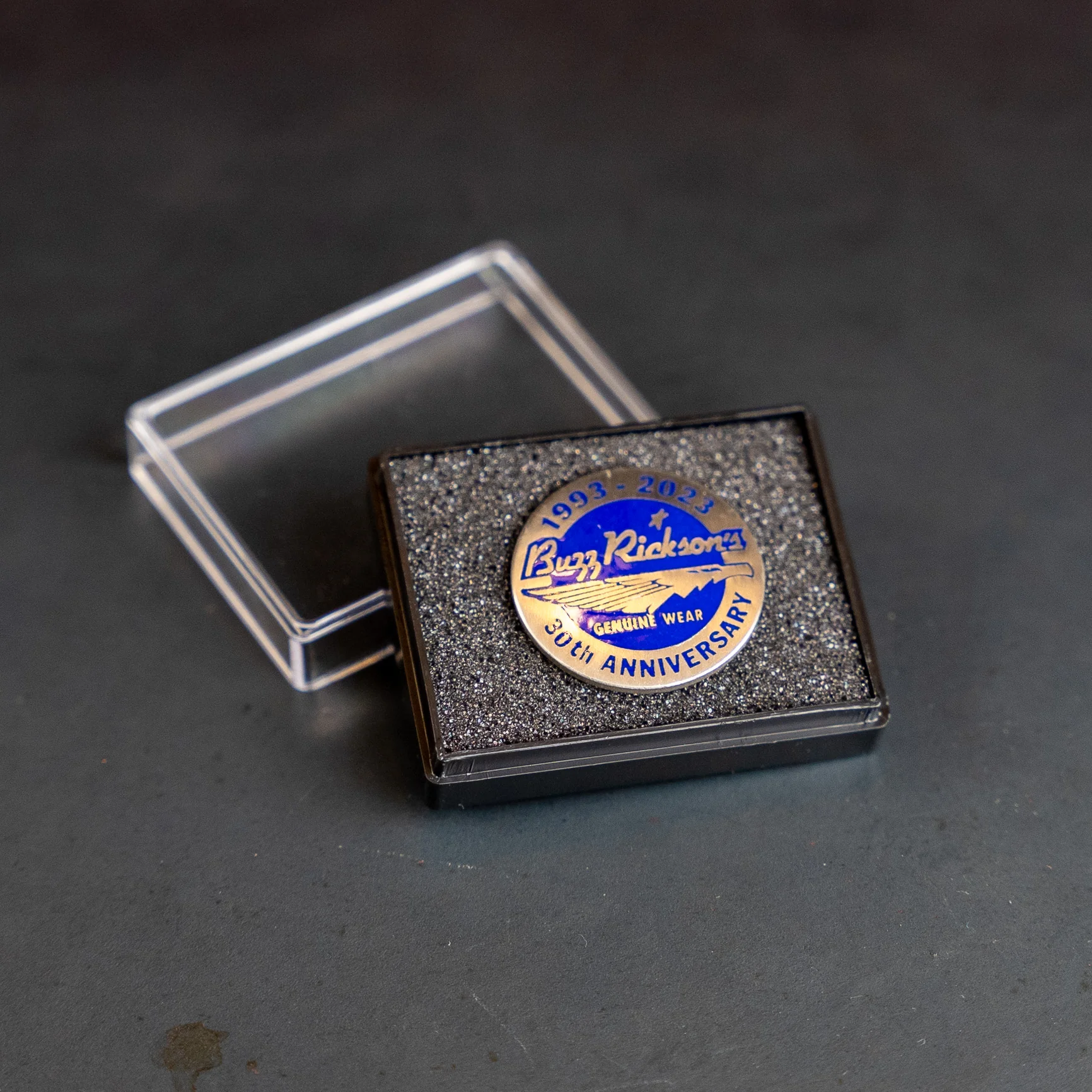Buzz Rickson’s 30th Anniversary Pin Badge – Silver Coated Enamel - Image 3