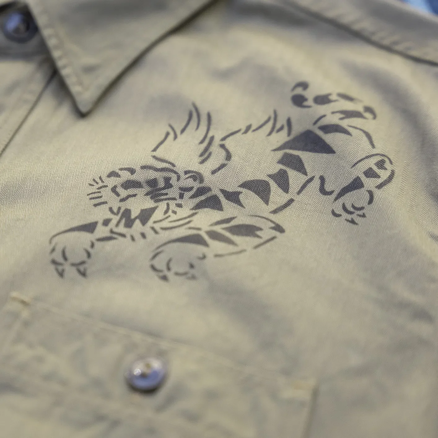 Buzz Rickson’s ‘Flying Tiger - 23rd Fighter Group’ HBT Work Shirt - Olive - Image 3