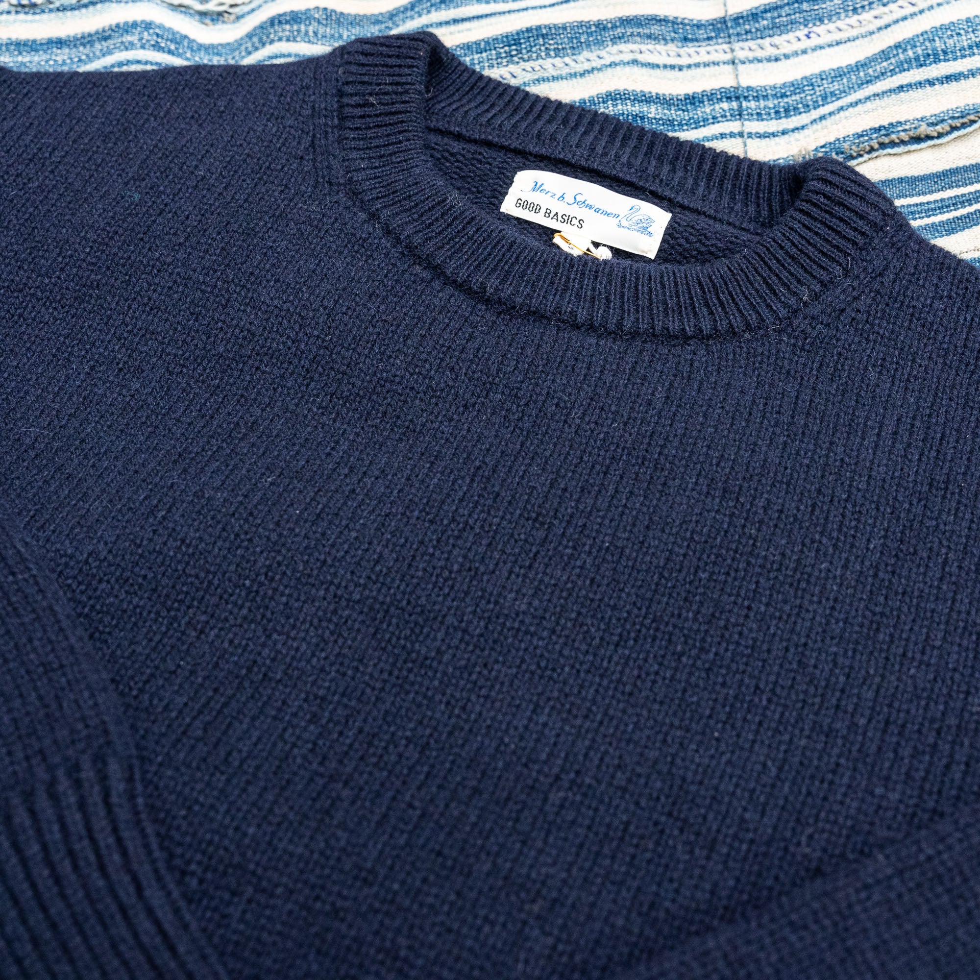 Merz b. Schwanen Merino x Cashmere Crewneck Sweater – Dark Navy / LOCC01 - Image 2