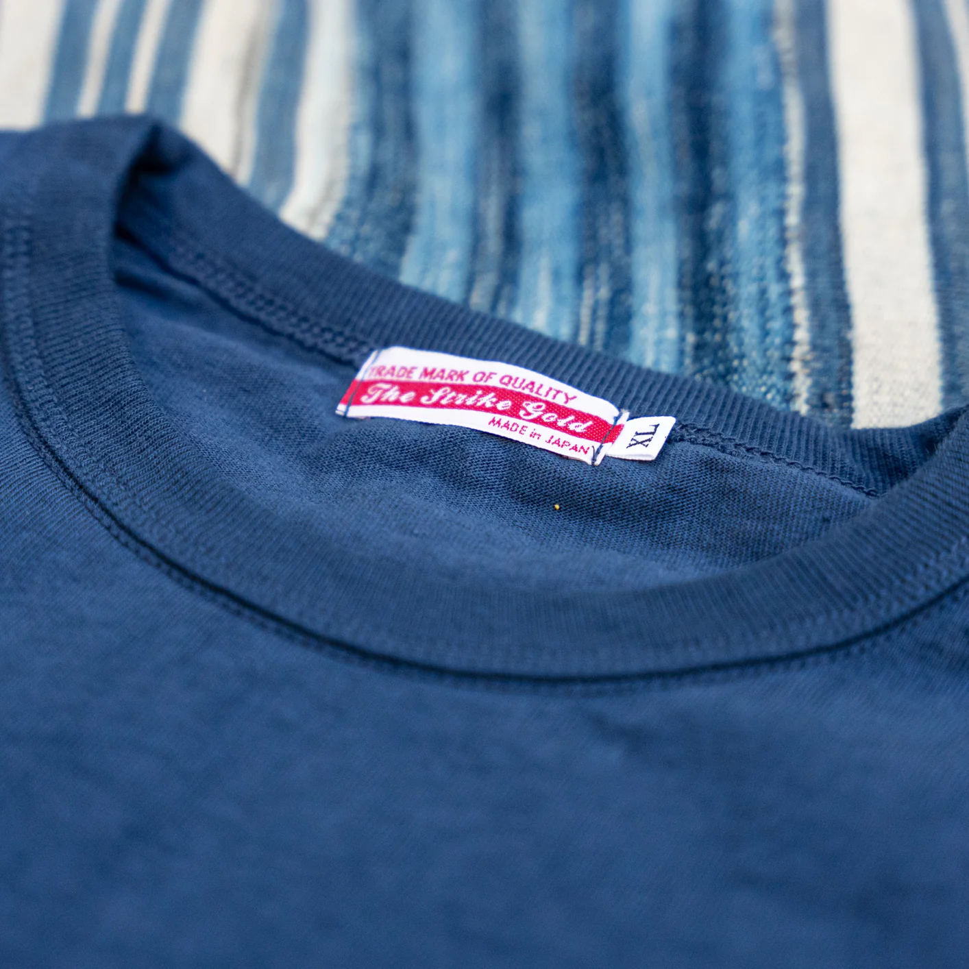 Strike Gold 9.8oz Loopwheeled T-Shirt – Navy - Image 2