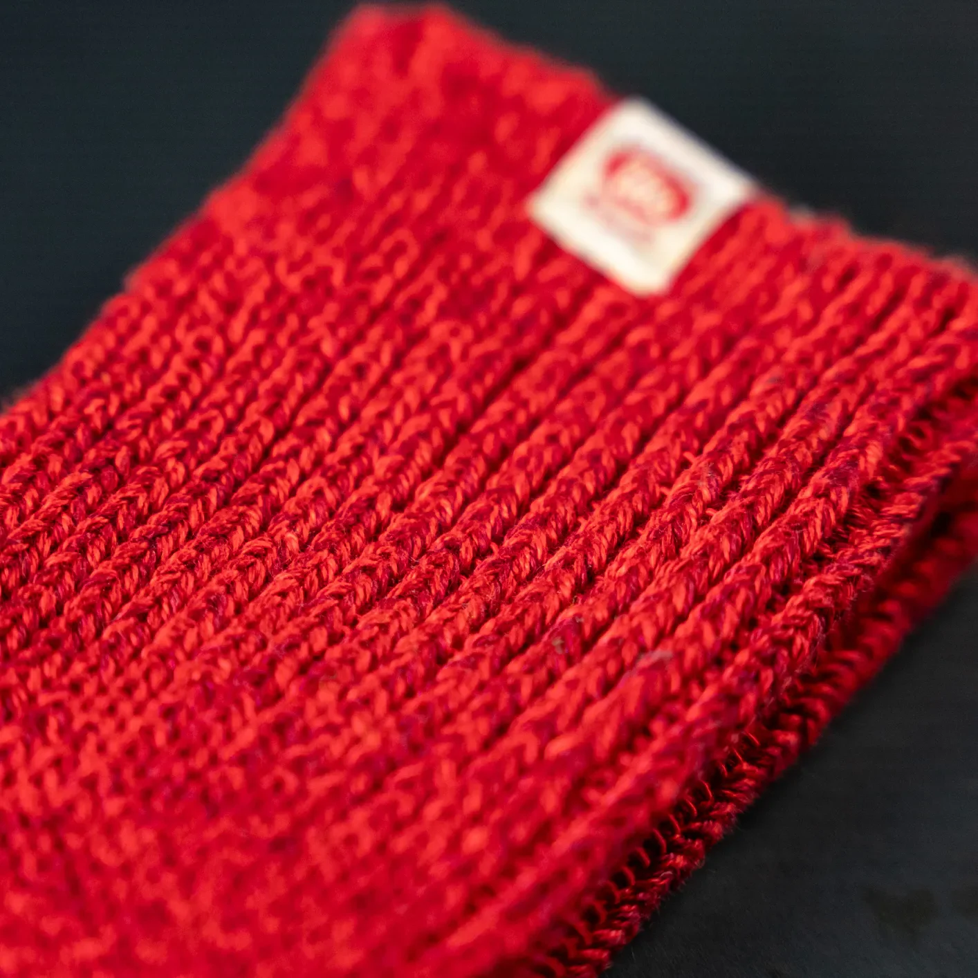 UES Air Twist Crew Socks – Red - Image 2